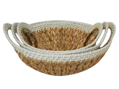 Round water hyacinth bowl with rope rim