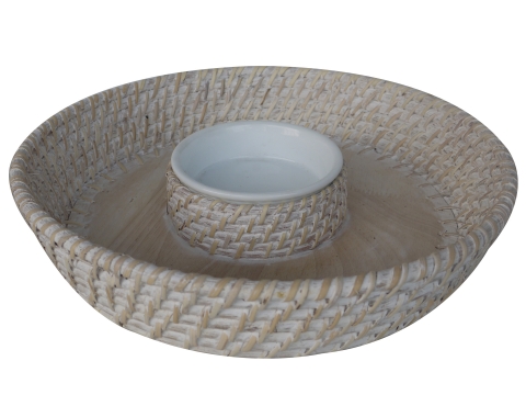 Rattan dip and chip tray with wooden bottom