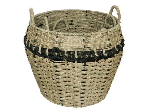Round seagrass storage baskets with pattern